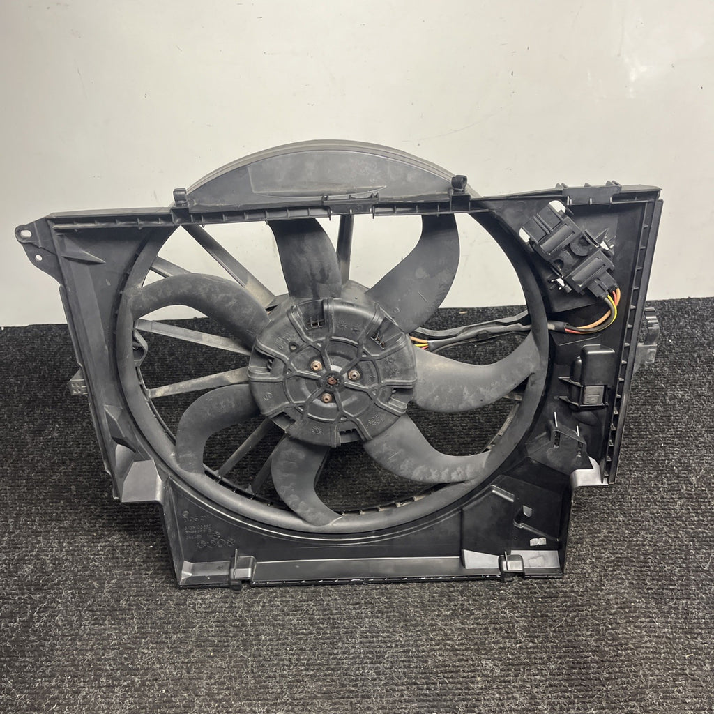 ☑️ 07-13 OEM BMW E88 E90 E92 N54 N55 Engine Radiator Cooling Auxiliary Fan 600W