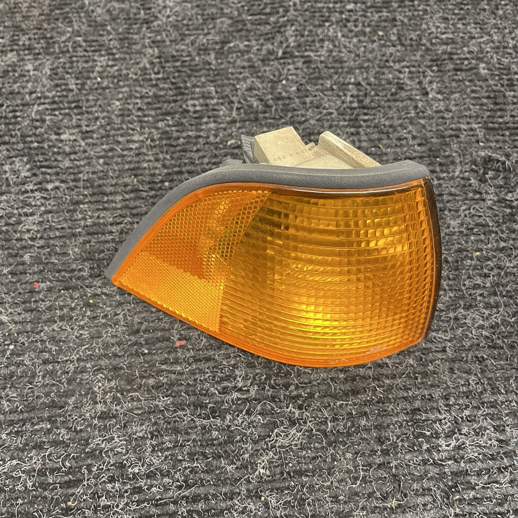 ☑️ 92-99 Bmw 318 323 325 328 M3 E36 Turn Signal Park Lamp Passenger Right Oem
