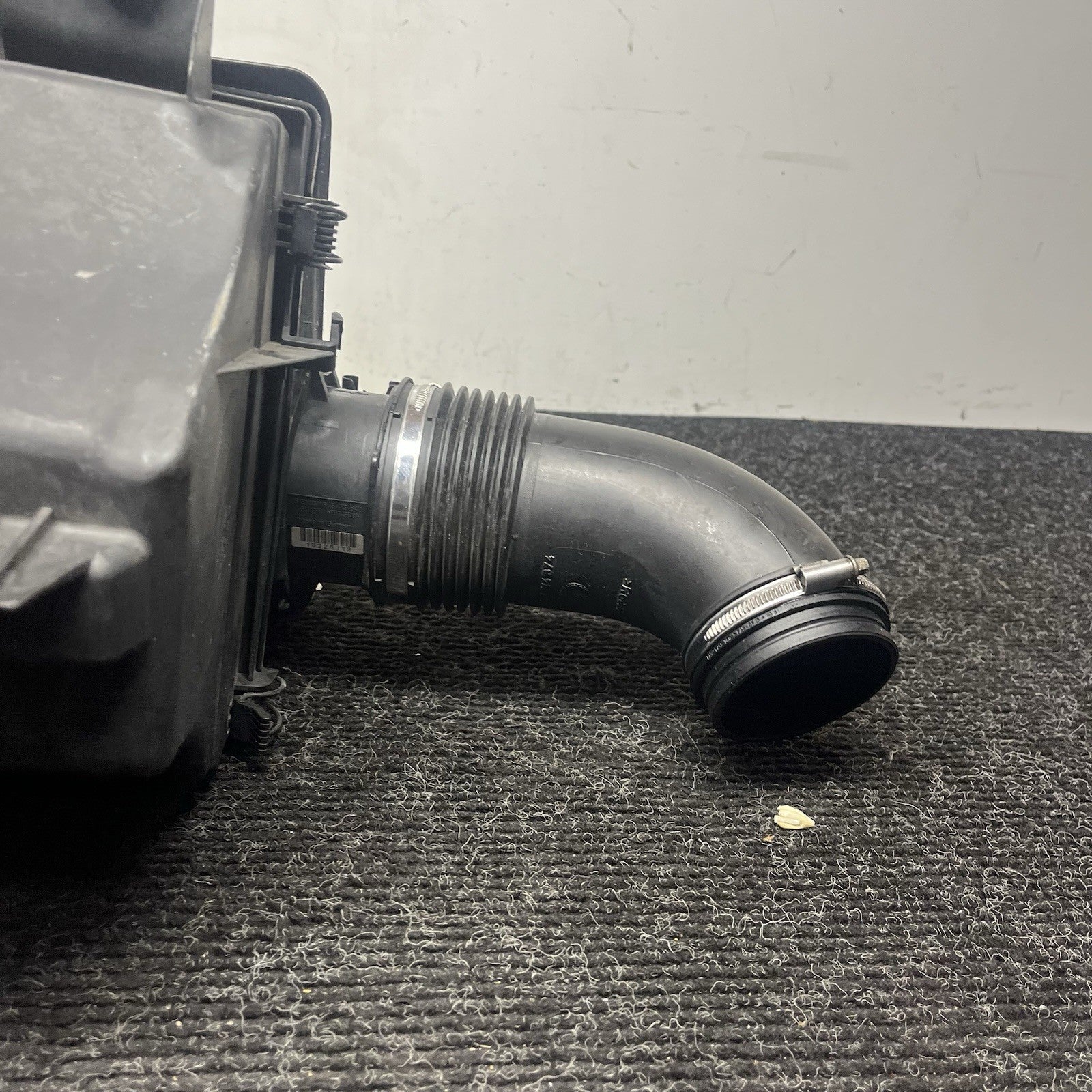 ☑️ 2003-2005 BMW Z4 E85 E86 Air Intake Cleaner Filter Box Assembly 7-513-956 OEM