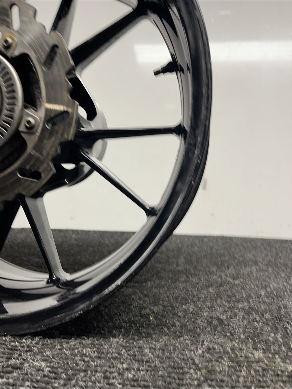 ☑️ OEM GENUINE 2009-2014 BMW S1000RR BLACK REAR WHEEL RIM (53711760)