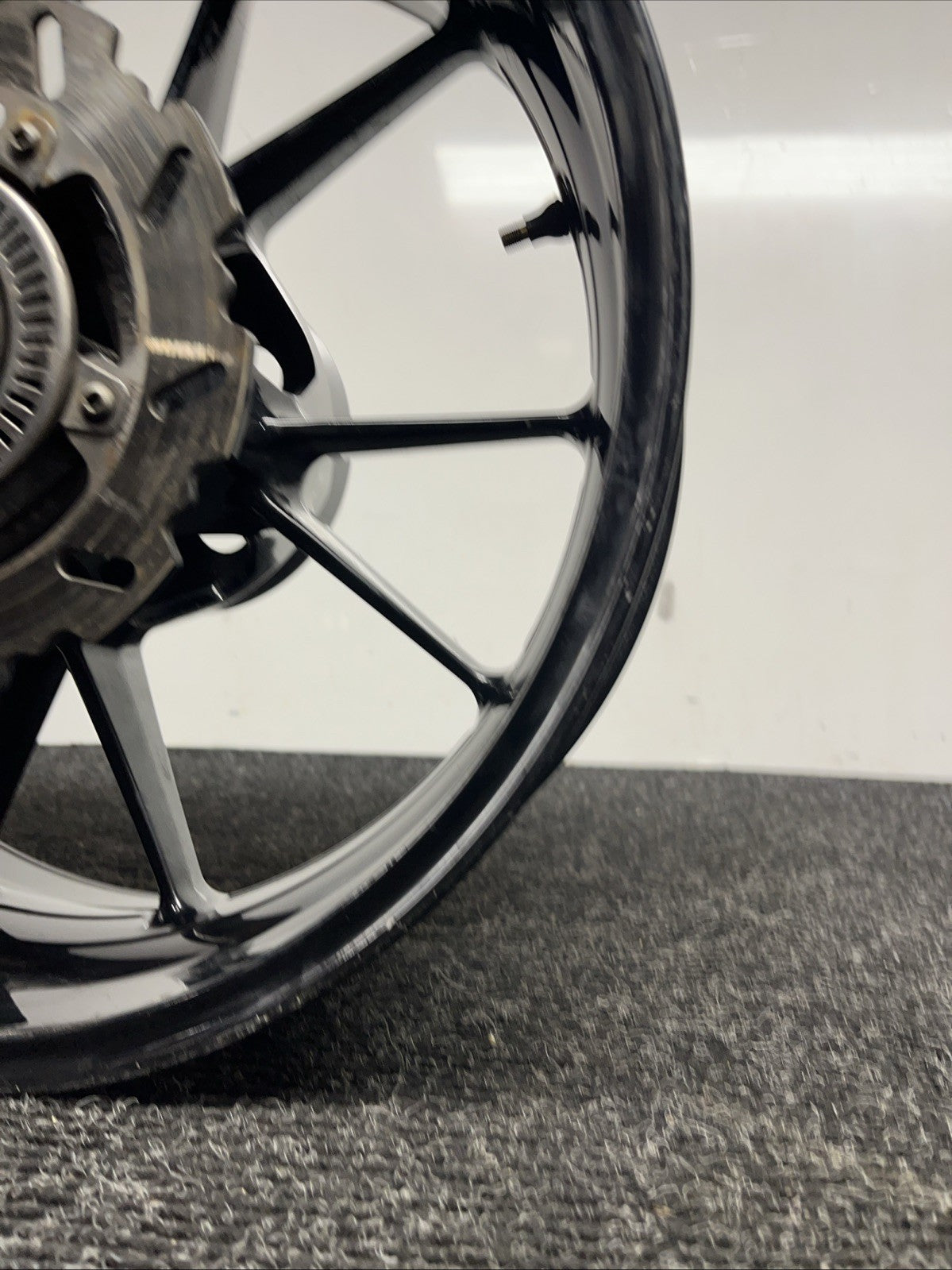 ☑️ OEM GENUINE 2009-2014 BMW S1000RR BLACK REAR WHEEL RIM (53711760)