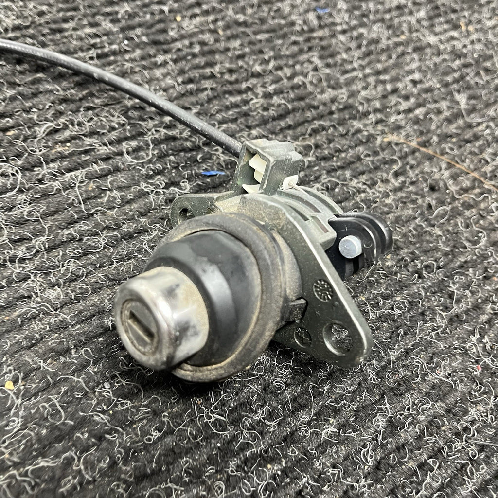 ☑️ BMW E46 M3 330i 325i 323i REAR TRUNK RELEASE LOCK LATCH MECHANISM OEM