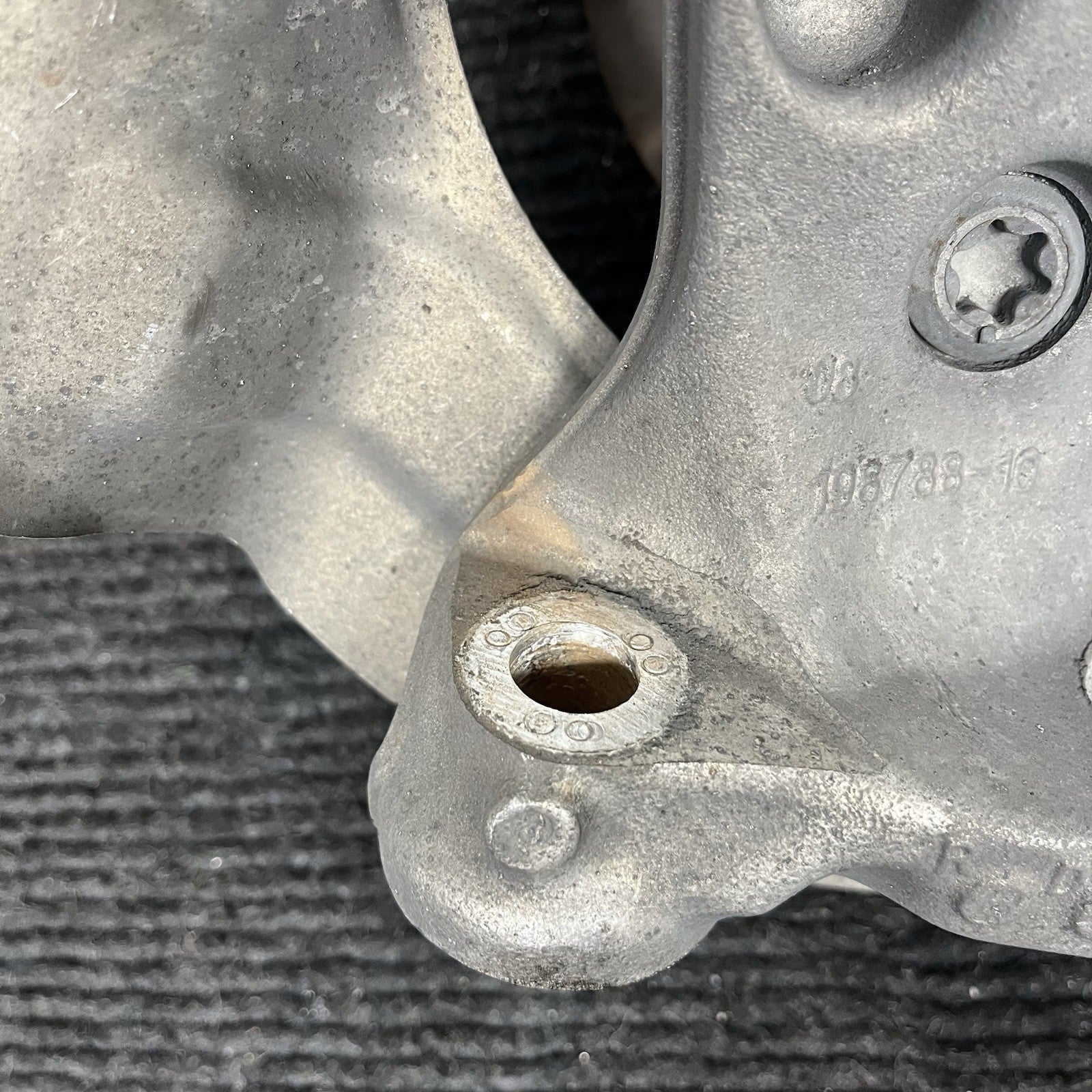 ☑️ 2012-2016 BMW 328I F30 RWD FRONT PASSENGER SIDE WHEEL HUB SPINDLE KNUCKLE OEM