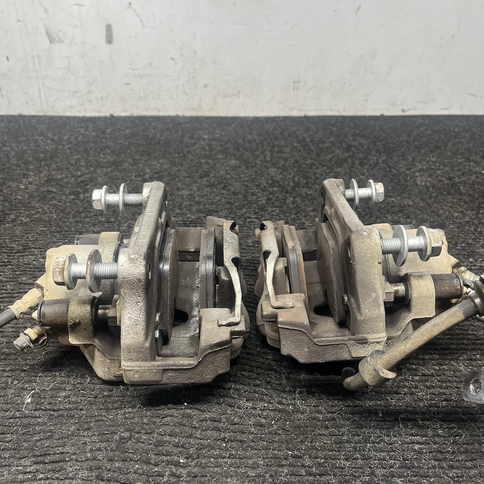 ☑️ 07-13 BMW E90 E92 E93 328i Front Left Right Brake Caliper Pair OEM