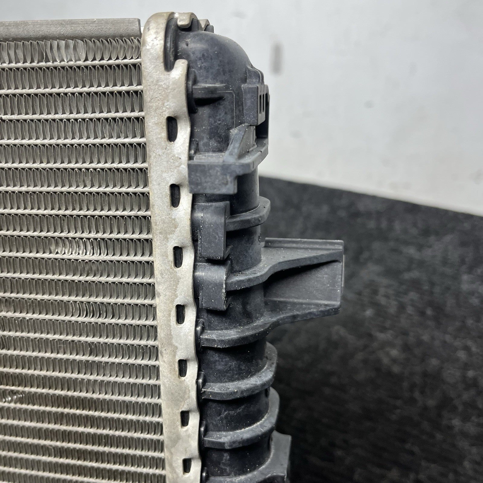 ☑️ OEM 2011-2015 AUDI Q7 3.0L FRONT LEFT RIGHT AUX AUXILIARY SECONDARY RADIATOR