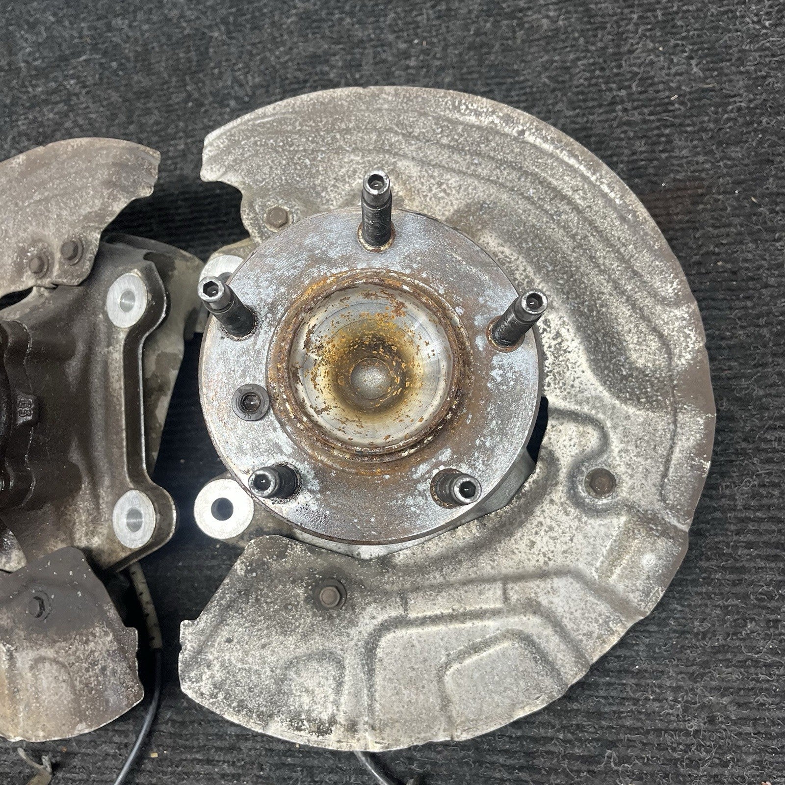 ☑️ BMW E88 E82 E90 E92 3 Series Front Spindle Knuckle Wheel Hub Bearing Pair OEM