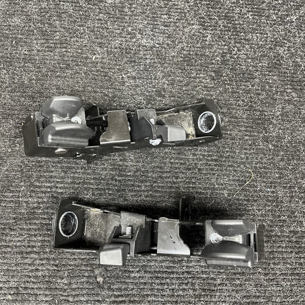 ☑️ 07-13 BMW E93 328i 335i M3 Right Side Convertible Hardtop Bracket Latch OEM