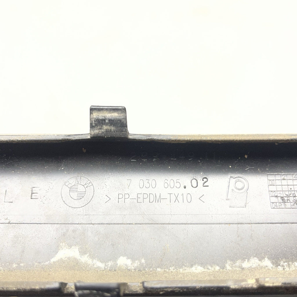 ☑️ 2002 BMW 325I E46 SEDAN REAR BUMPER TRIM MOLDING LEFT RIGHT CENTER 7030603