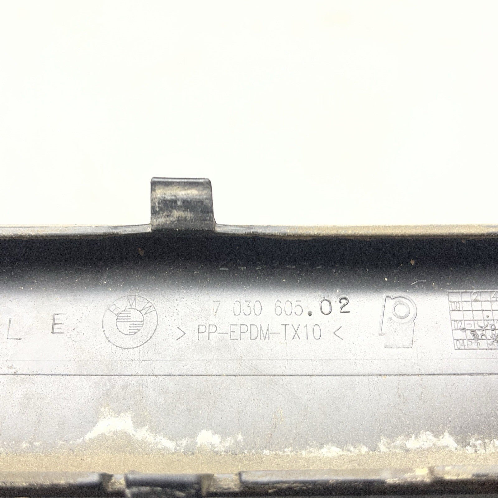 ☑️ 2002 BMW 325I E46 SEDAN REAR BUMPER TRIM MOLDING LEFT RIGHT CENTER 7030603