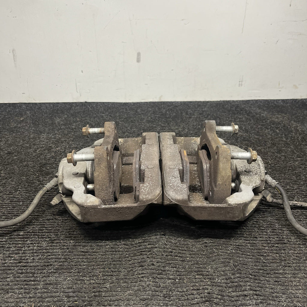☑️ 06-11 E90 E91 E92 E93 E84 335 Z4 BMW 335i Front Brake Caliper Set OEM