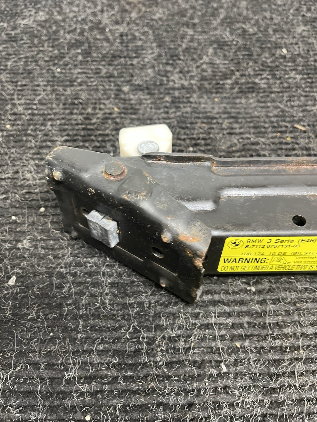 ☑️ 01-06 BMW E46 3-SERIES EMERGENCY SPARE TIRE LIFT JACK TOOL 1096202 OEM