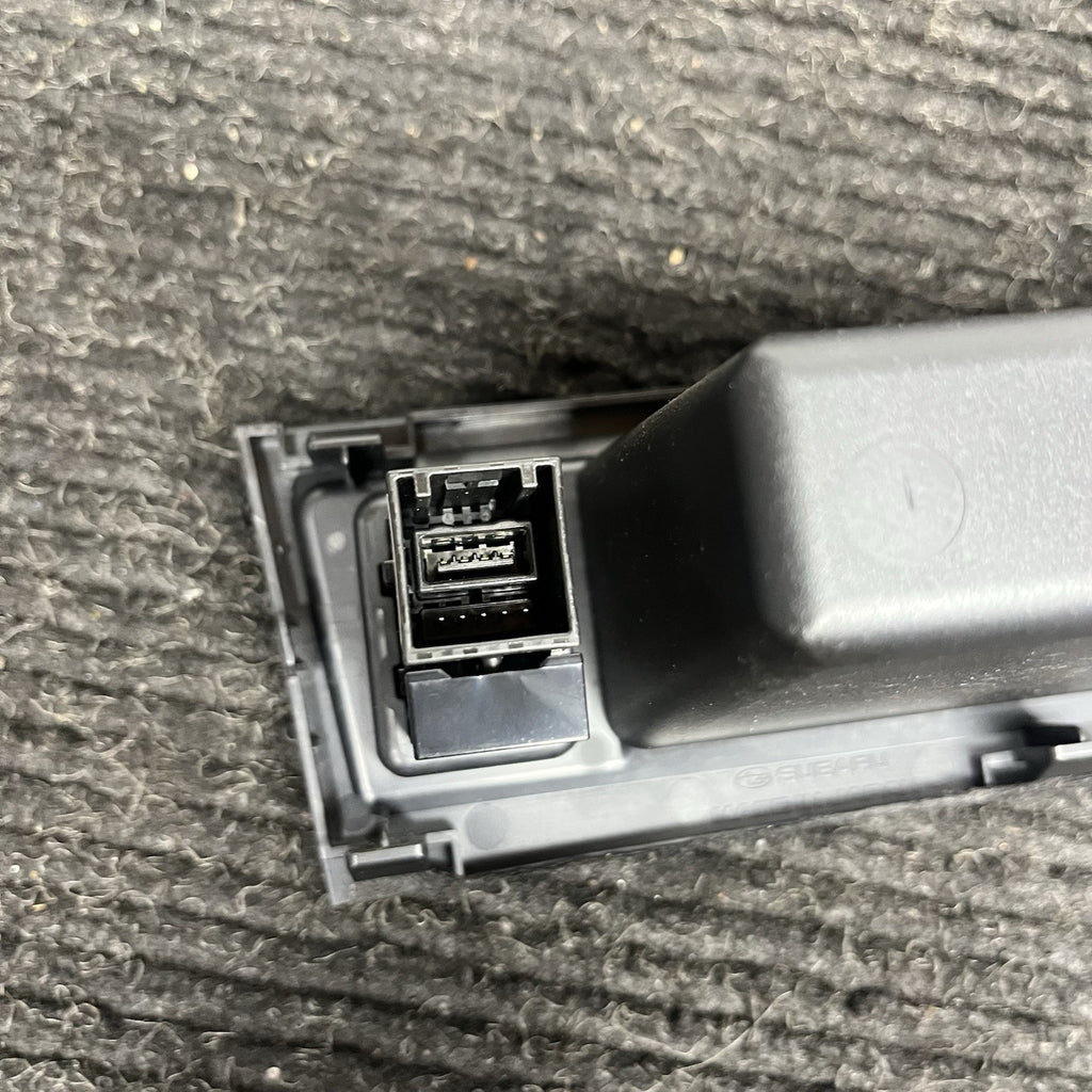 ☑️ 2016 SCION FRS SUBARU BRZ USB JACK ASSY-AUXILIARY OEM GENUINE PART 86257CA000