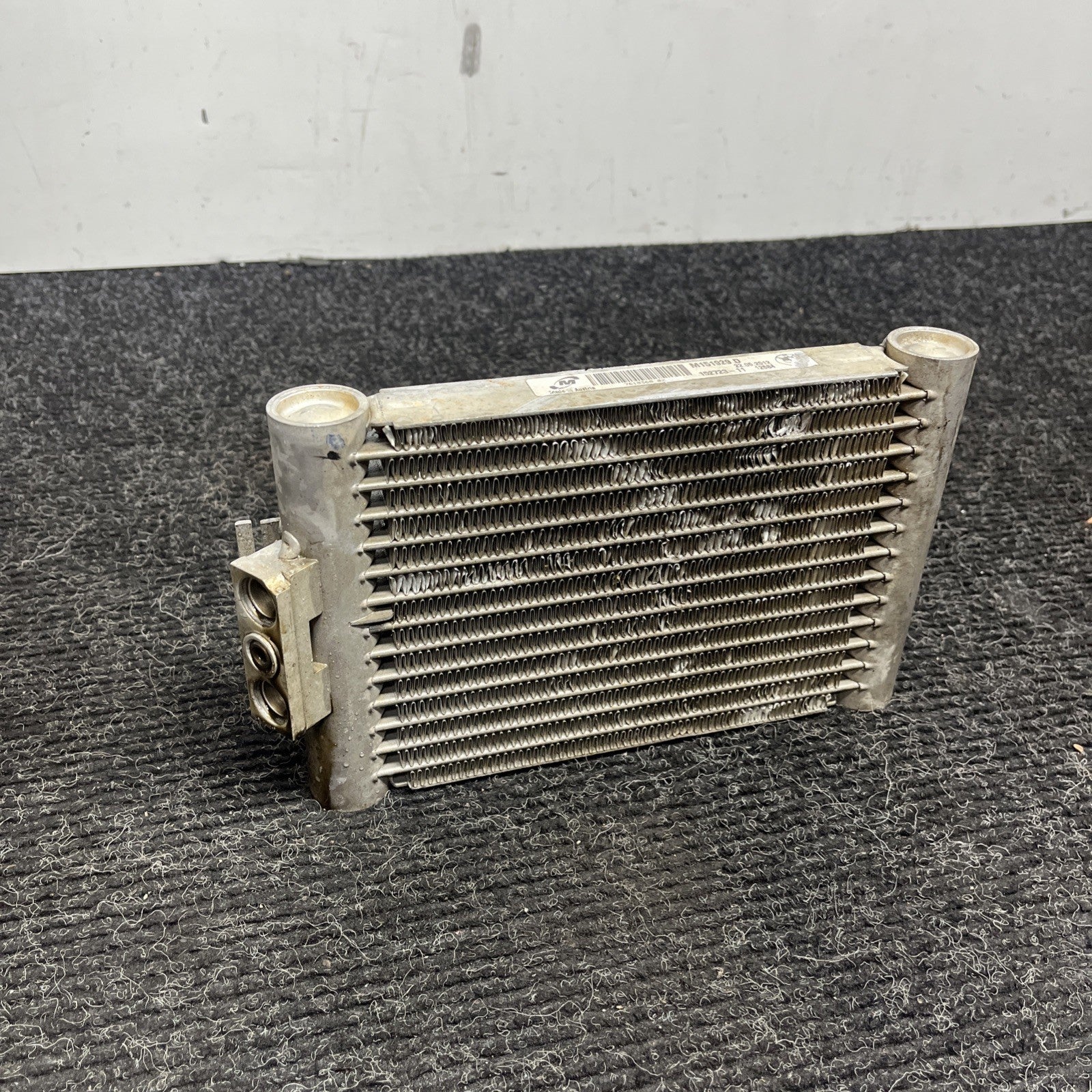 ☑️ OEM 2012-2016 BMW 335i Engine Oil Cooler RADIATOR 17217618360