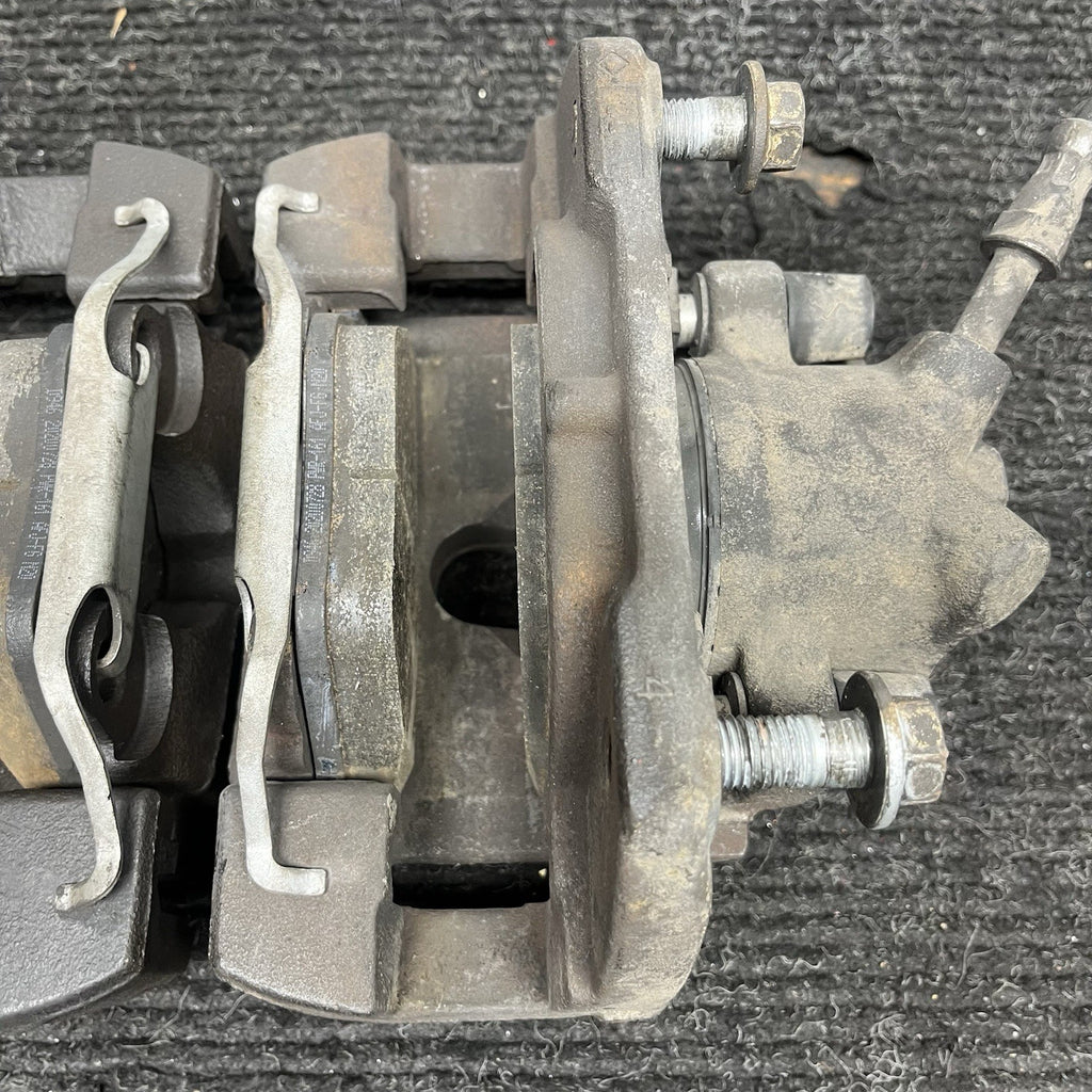 ☑️ 06-08 BMW E85 Z4 N52 3.0si RWD SET OF 2 FRONT LEFT & RIGHT BRAKE CALIPER OEM