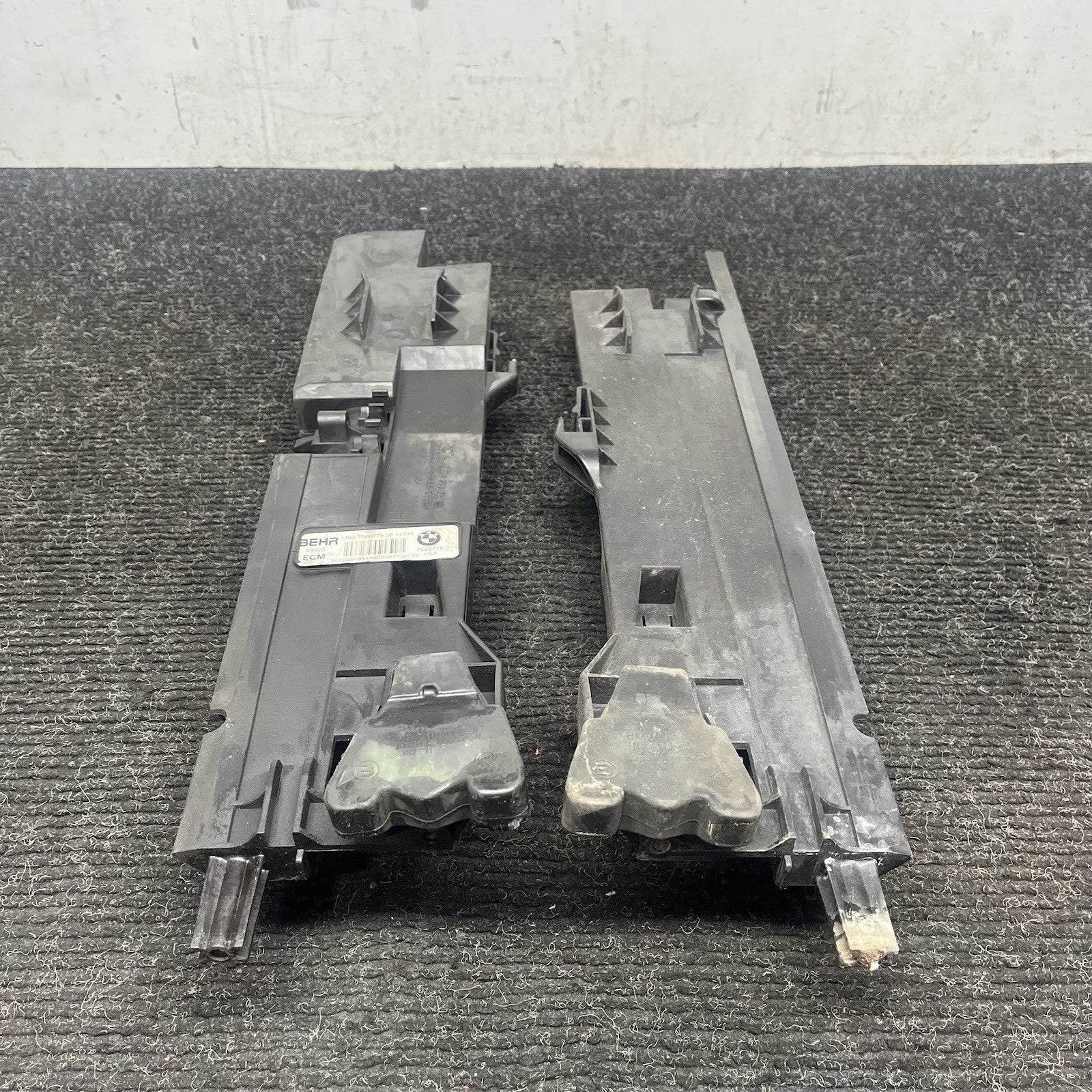 ☑️ 08-19 BMW X6 X5 F16 F15 RADIATOR CORE SUPPORT MOUNT BRACKET COVER PAIR OEM