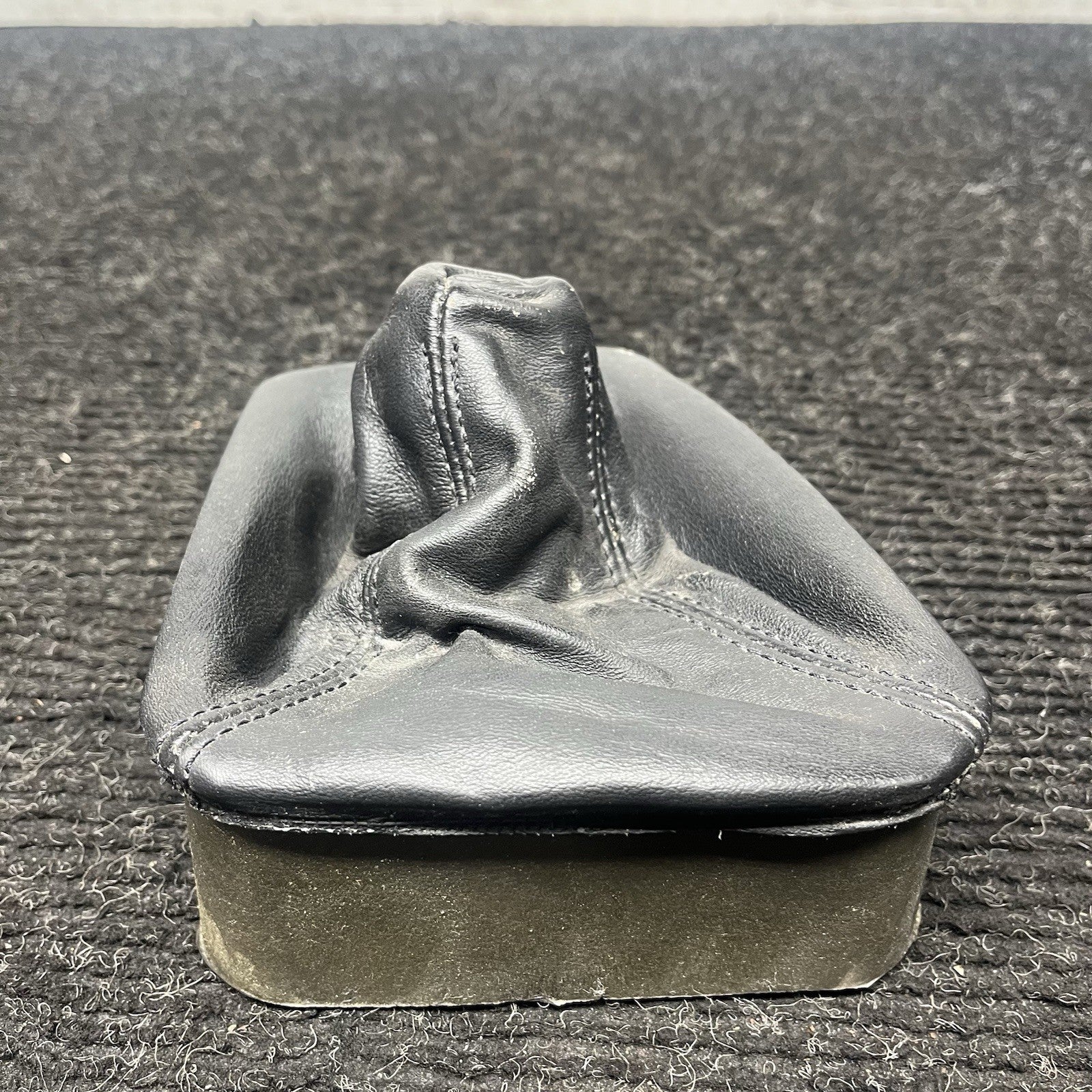 ☑️ 92-99 BMW E36 3 Series 328i Center Console ZF Shifter Knob Leather Boot Foam