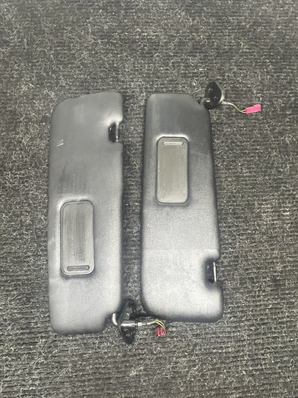 ☑️ 2006-2013 BMW E93 Sun Visor Shade Set Visors Left Right Pair Black OEM