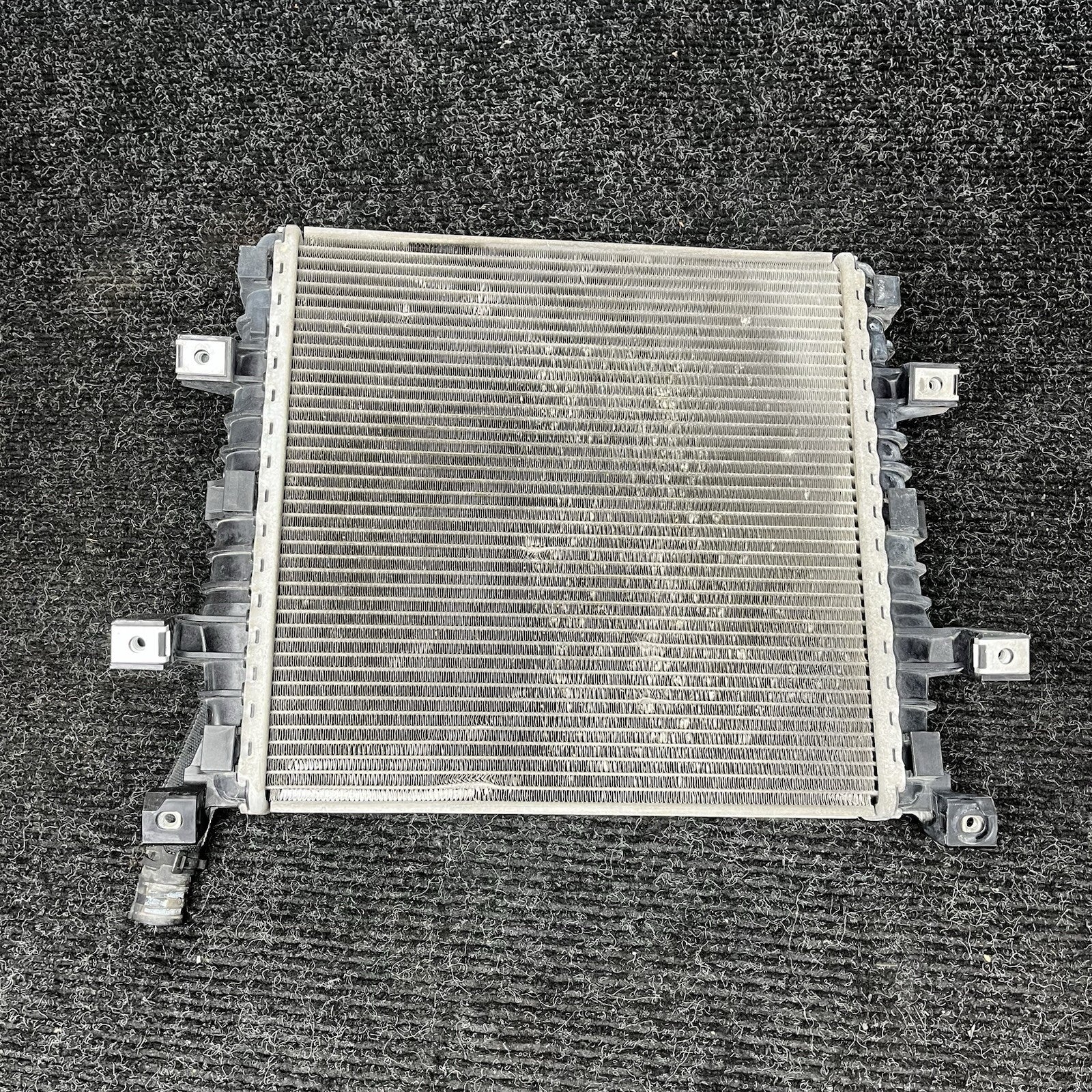 ☑️ OEM 2011-2015 AUDI Q7 3.0L FRONT LEFT RIGHT AUX AUXILIARY SECONDARY RADIATOR