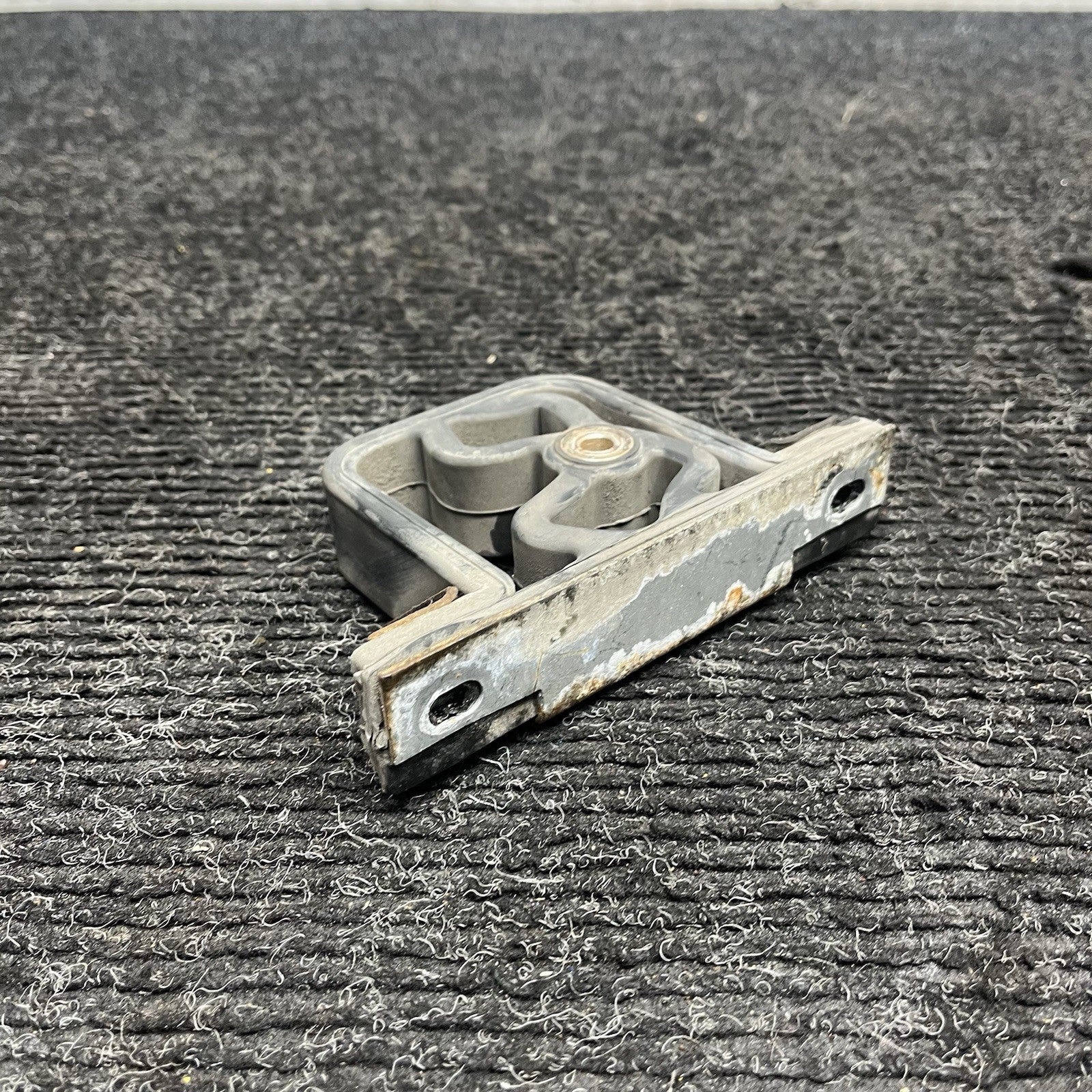 ☑️ 95-13 BMW E36 E46 E90 E92 E93 M3 Exhaust Muffler Hanger Rubber OEM 1401797