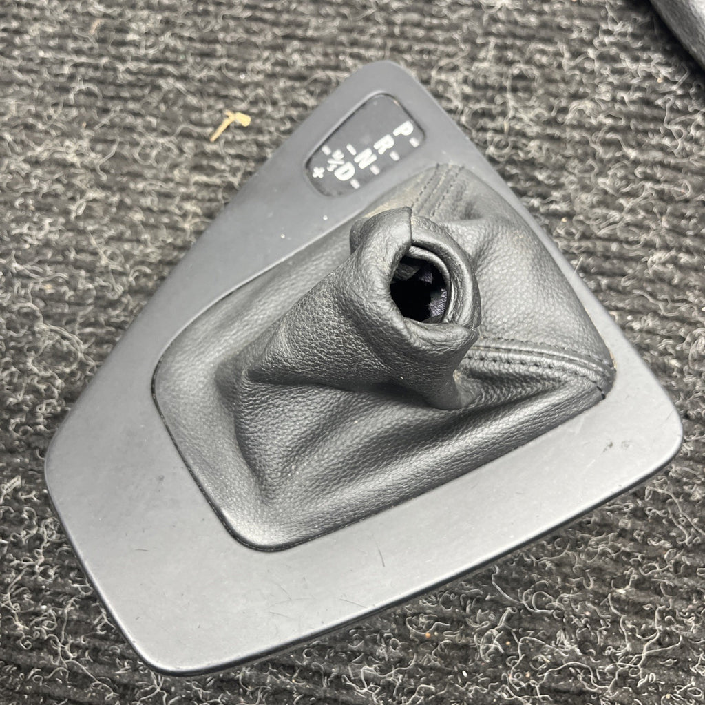 ☑️ 06-13 BMW E92 E90 GEAR SHIFTER TRIM BEZEL AUTO W/CLEAN SHIFT KNOB OEM