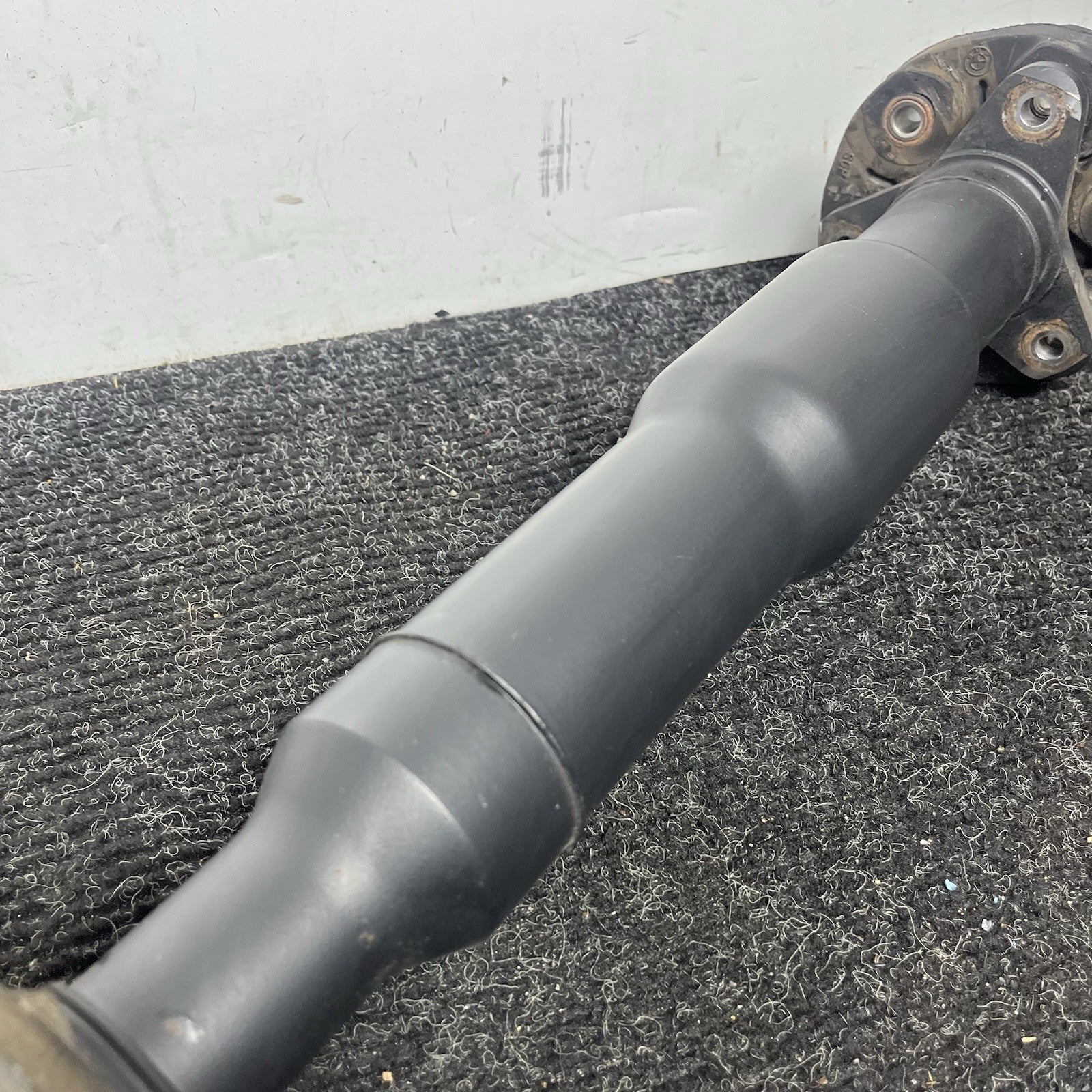 ☑️ 07-13 BMW 328i 328xi E90 X-Drive AWD Rear Drive Shaft Prop Shaft 7573482