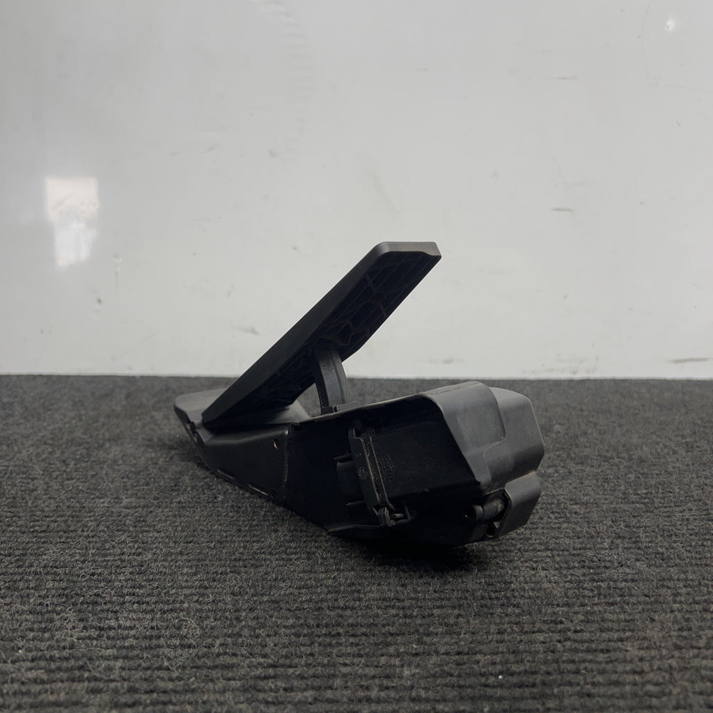 ☑️ Bmw E82 F88 128i 135i Gas Throttle Floor Pedal Lever Module Oem
