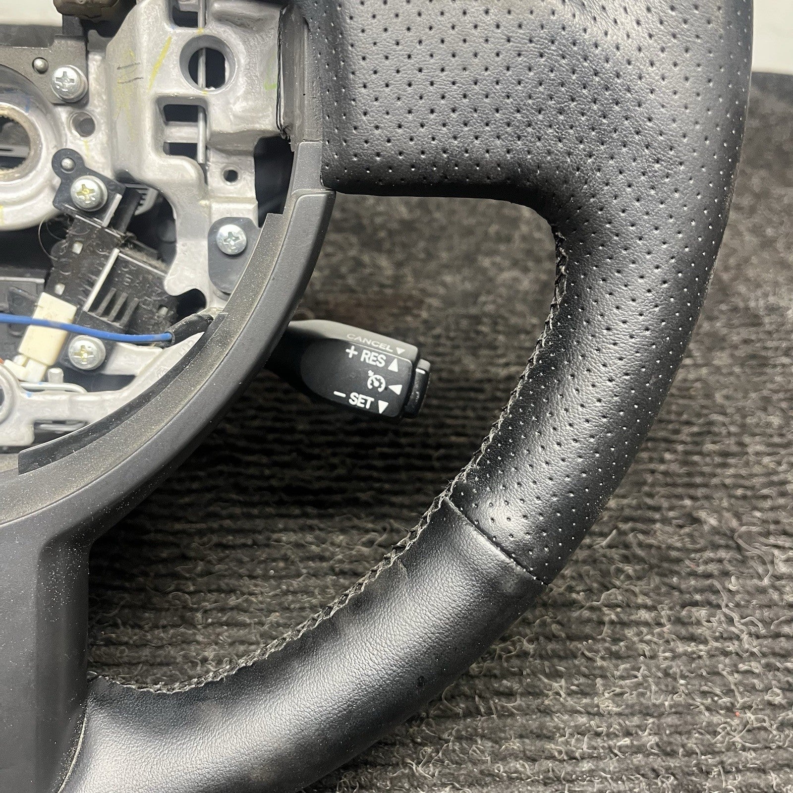☑️ 2013-2016 SCION FRS Subaru BRZ OEM Steering Wheel Red Stitched