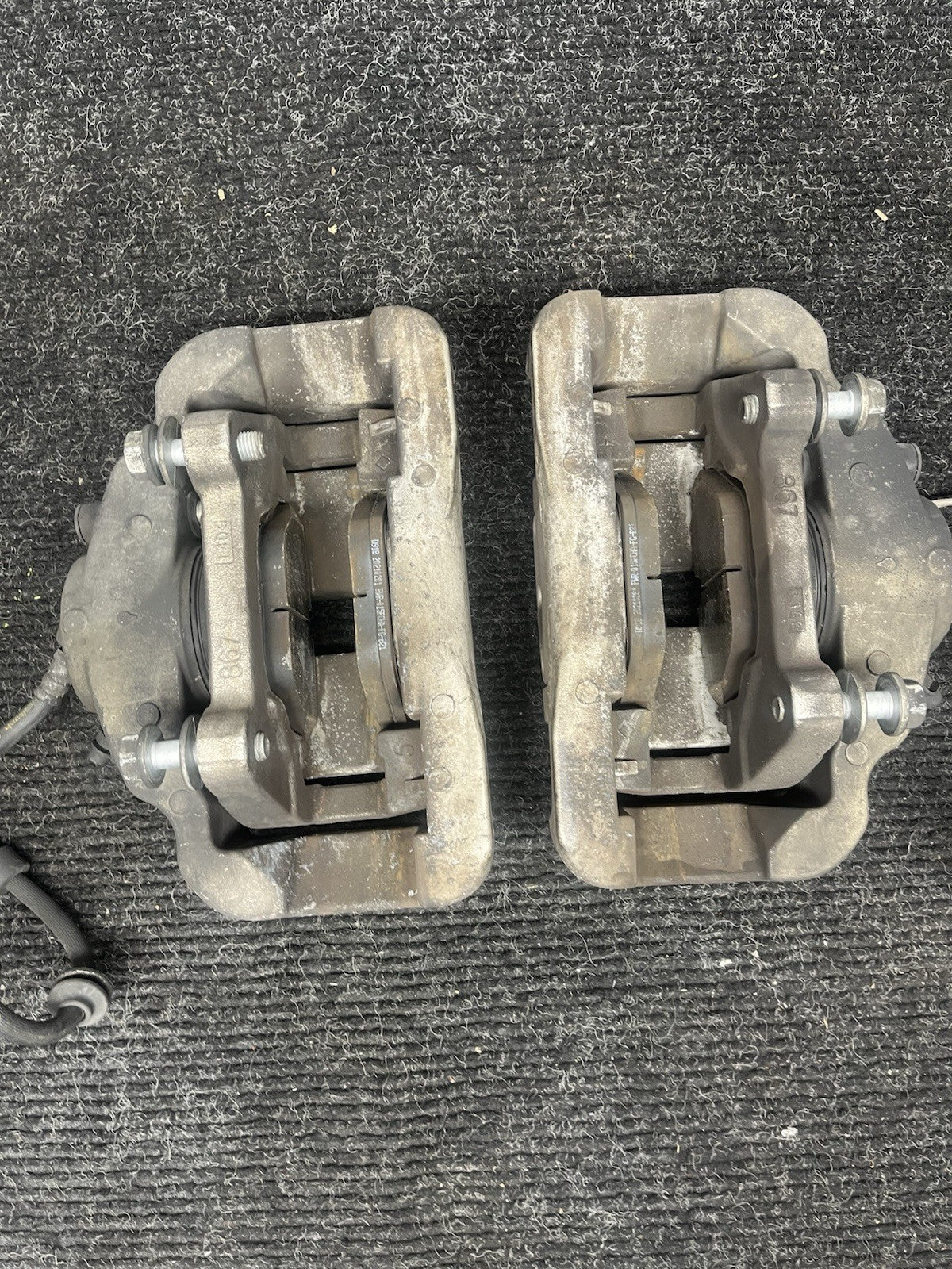 ☑️ 06-11 E90 E91 E92 E93 E84 335 Z4 BMW 335i Front Brake Caliper Set OEM
