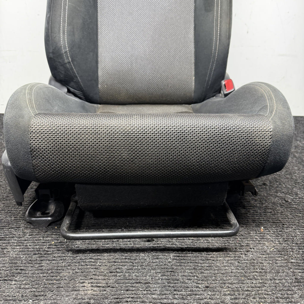 ☑️ 2017-2020 Toyota 86 Front Right Passenger Seat Su003-06563 Black Cloth