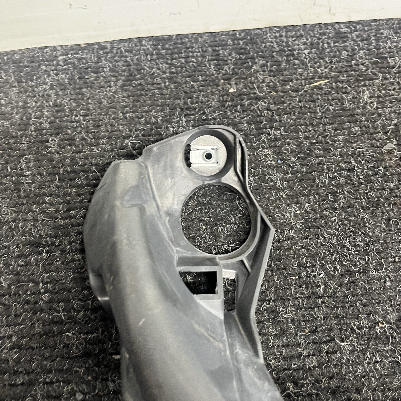 ☑️ 07-10 OEM BMW E92 E93 328 335 Right Passenger Headlight Bracket Carrier Mount