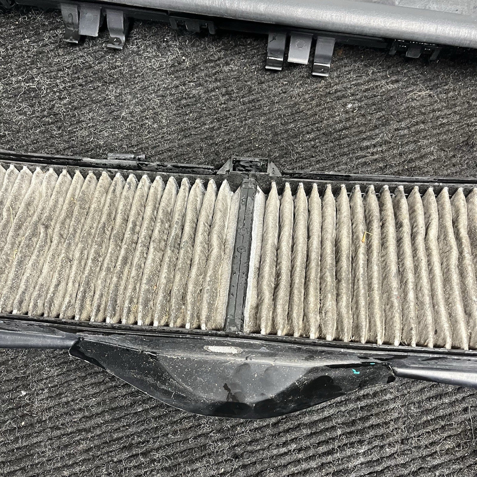☑️ 2006-2013 OEM BMW E90 E92 E93 335i Cabin Air Filter Cowl Housing Set