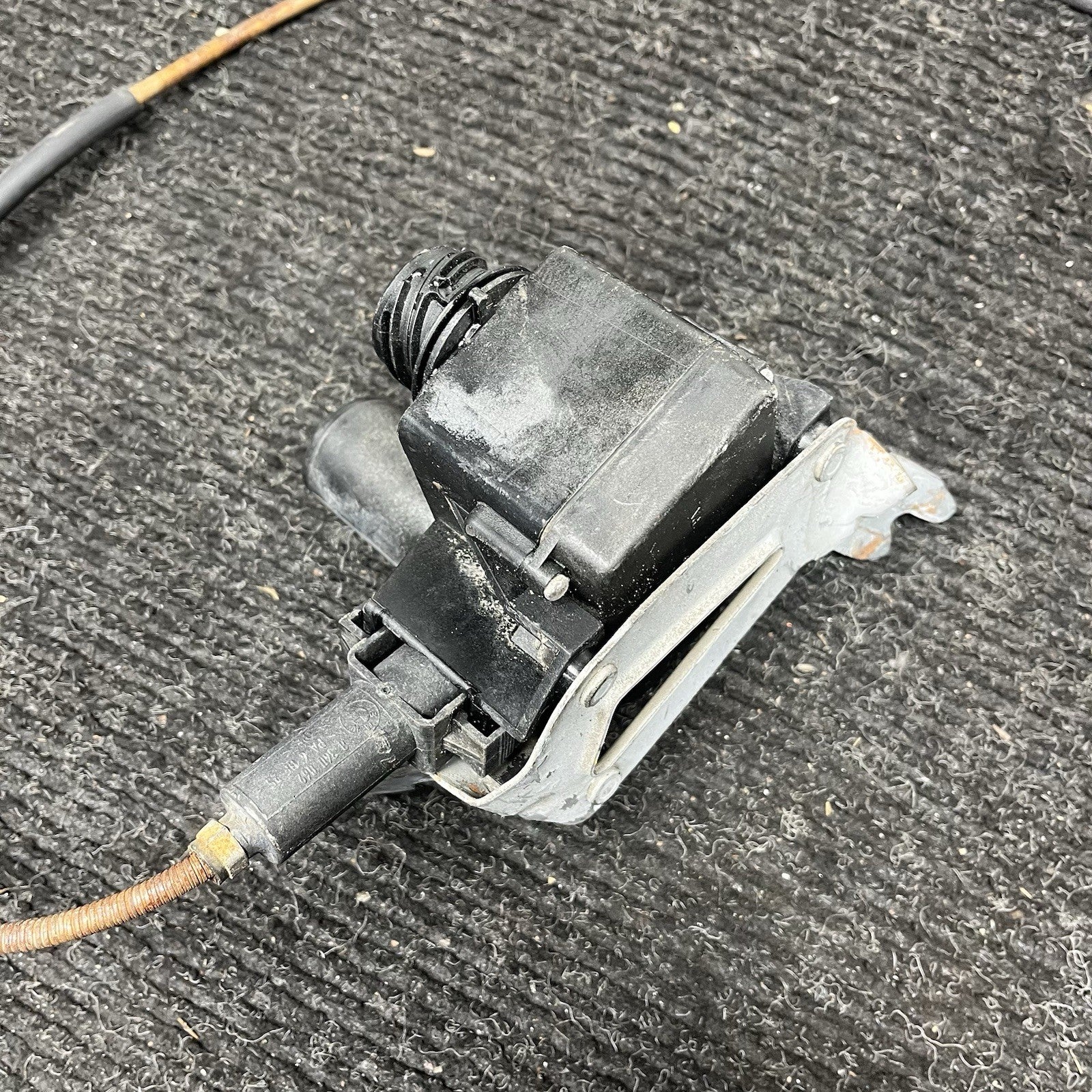 ☑️ 95-99 BMW E36 328ic 3-SERIES CRUISE CONTROL ACTUATOR MOTOR 8360043 OEM