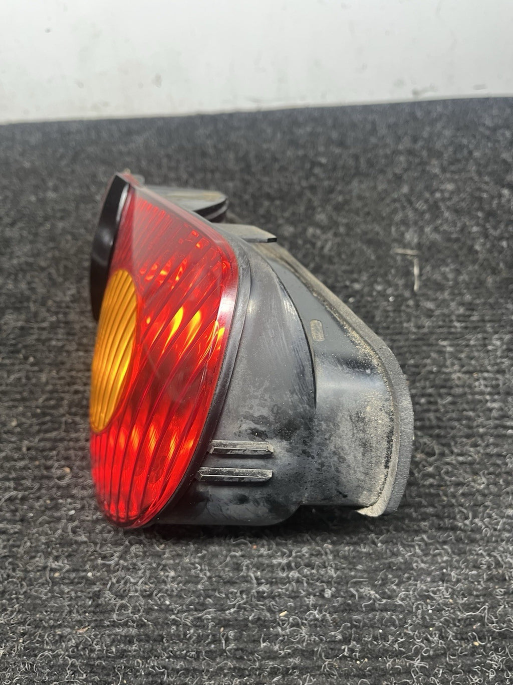☑️ 03-05 BMW E85 Z4 Roadster Rear Right RH Passenger Side Tail Light Lamp OEM