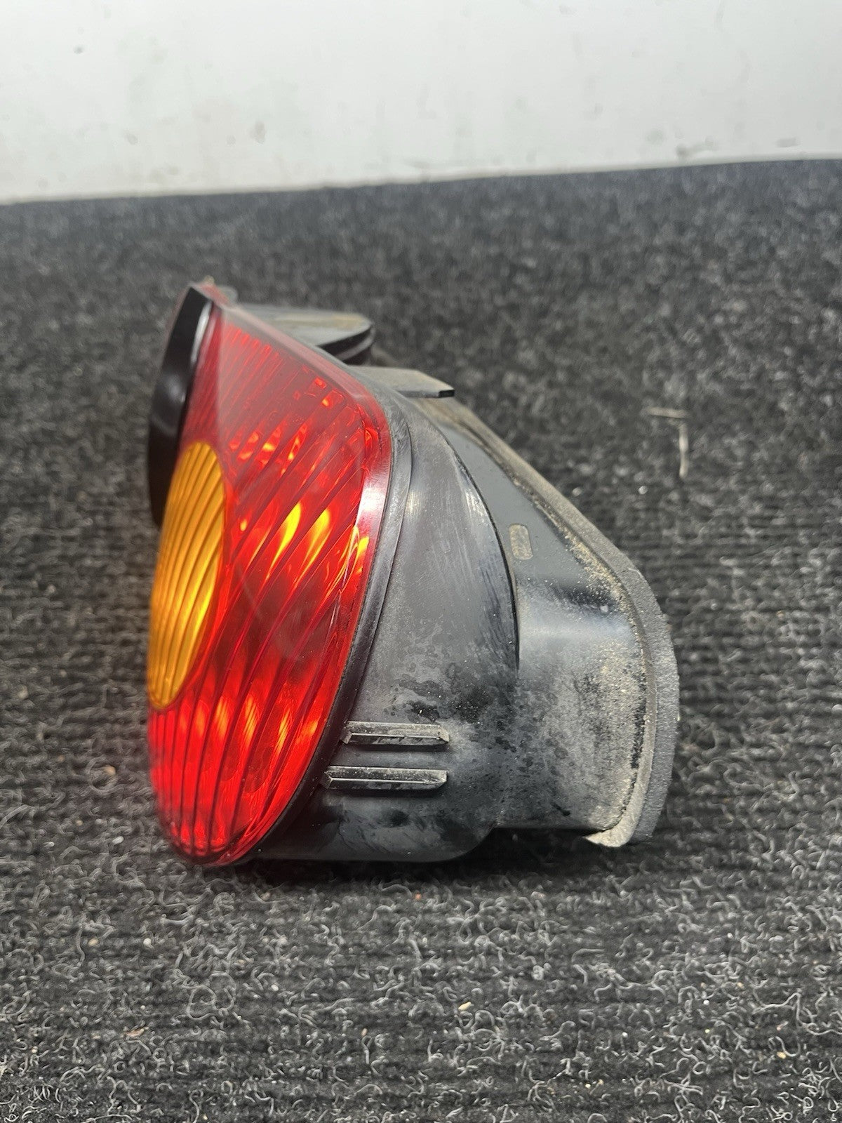 ☑️ 03-05 BMW E85 Z4 Roadster Rear Right RH Passenger Side Tail Light Lamp OEM