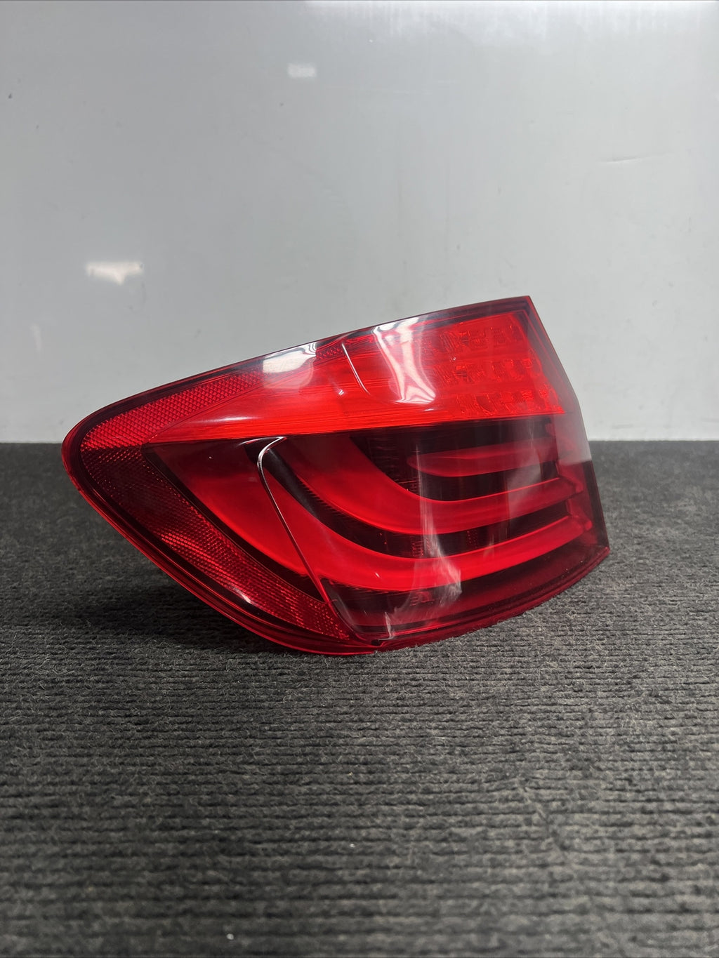 ☑️ 11-13 OEM BMW F10 528 535 550 M5 AH5 Rear Left Driver Side Outer Tail Light