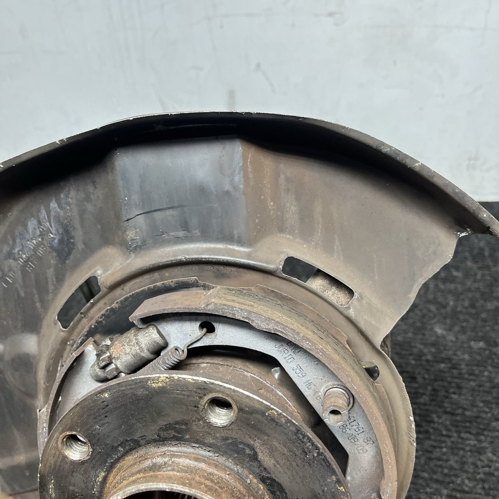 ☑️ 07-13 BMW E82 E88 E90 E92 E93 Rear Passenger Hub Spindle Bearing Knuckle OEM