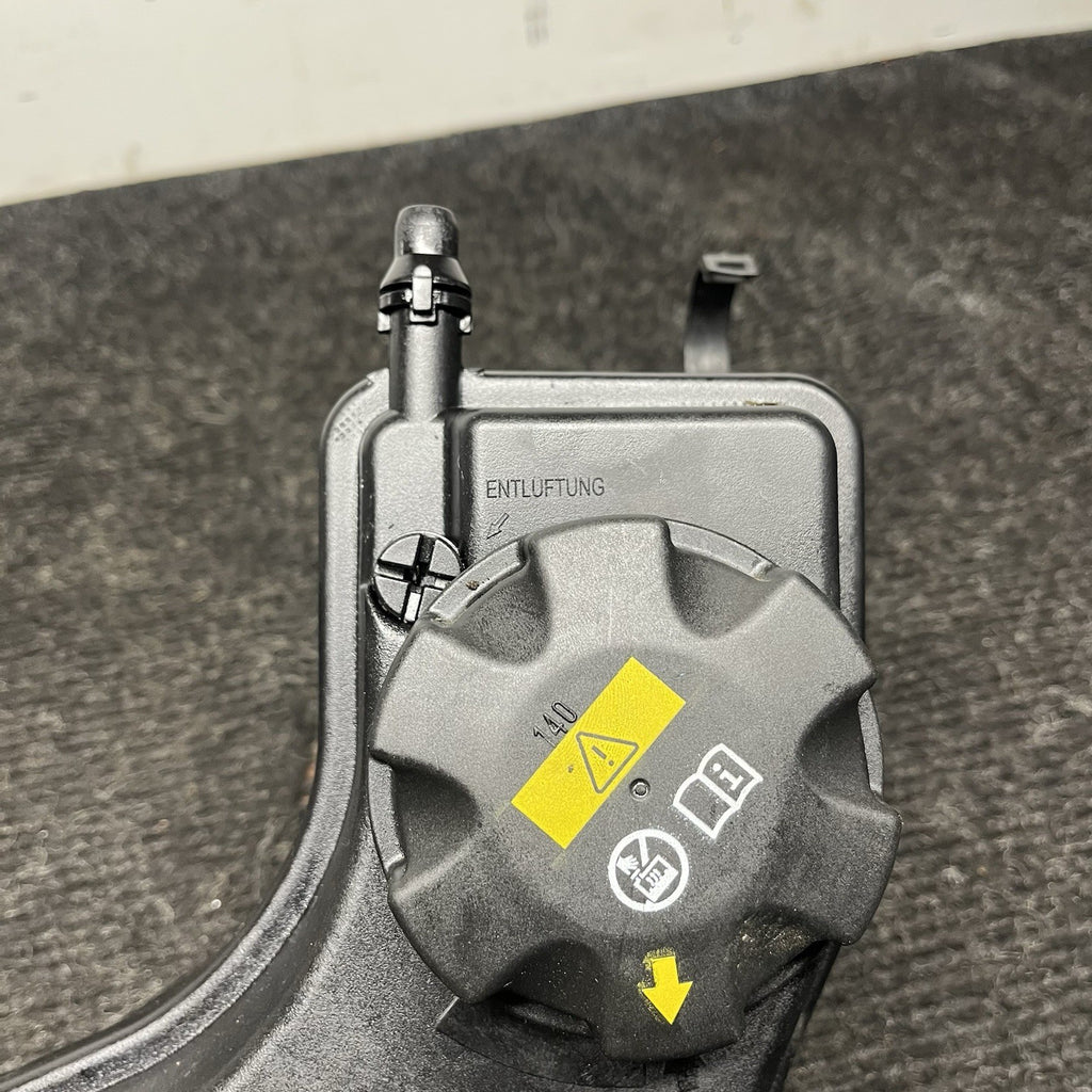 ☑️ 09-11 BMW E90 335d 3.0L Diesel Radiator Expansion Coolant Recovery Bottle OEM