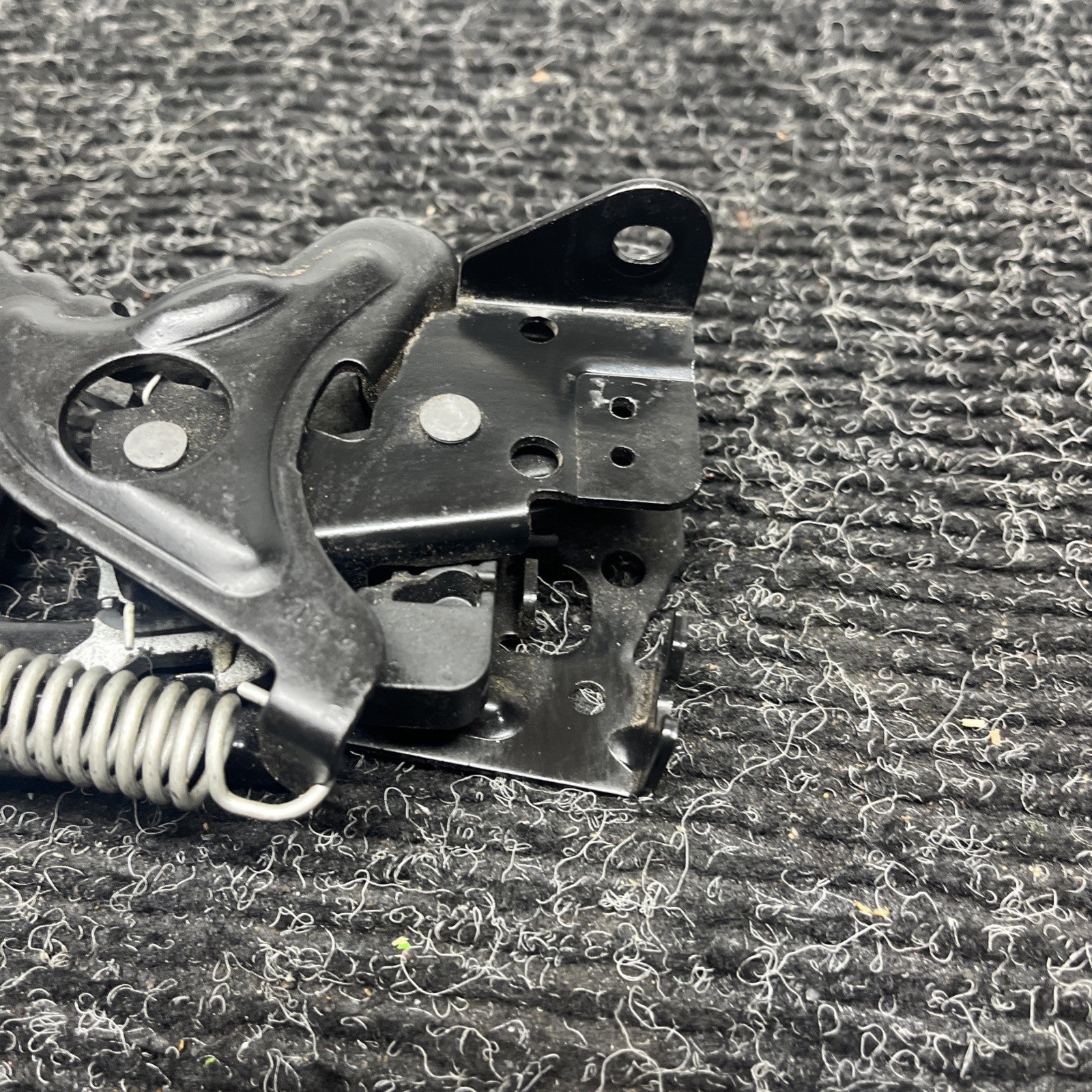 ☑️ 12-16 BMW 3 SERIES F30 BONNET LOCK CATCH MECHANISM RIGHT PASS SIDE 4895376-02