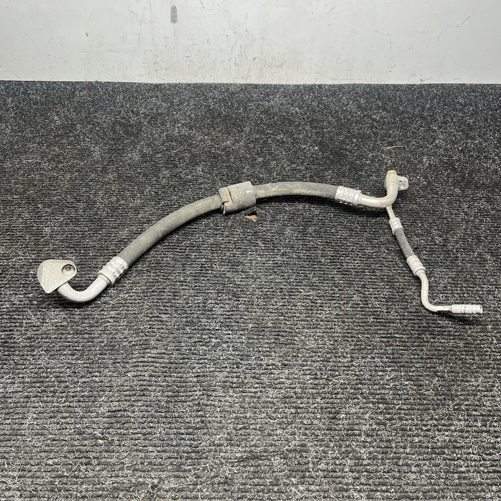 ☑️BMW E88 E82 E90 E92 E93 135 335 AC Compressor Evaporator Suction Pipe Hose OEM