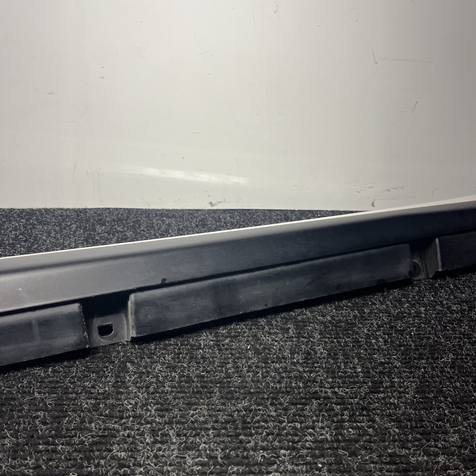 ☑️ 2014 - 2024 MASERATI GHIBLI RIGHT SIDE ROCKER MOLDING COVER PANEL OEM WHITE