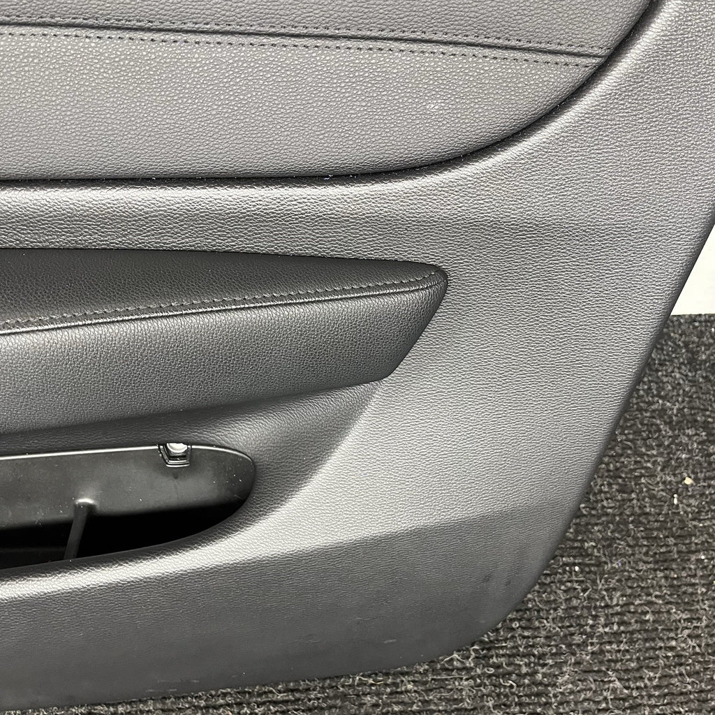 ☑️ 08-13 BMW E88 E82 135i 128i Front Passenger Door Card Panel Vinyl Black