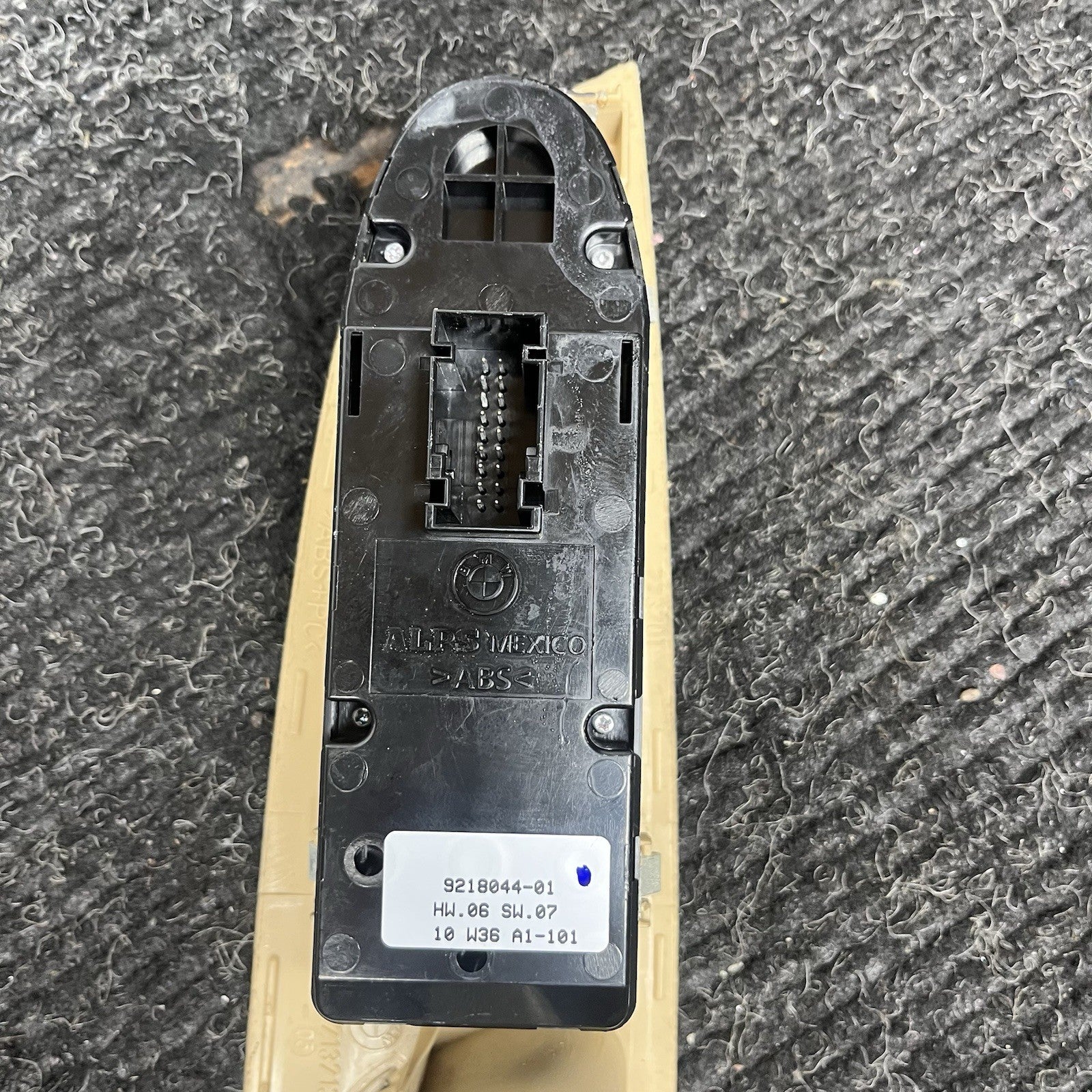 ☑️ 07-13 BMW X5 E70 FRONT LEFT DRIVER SIDE WINDOW SWITCH OEM 7137137