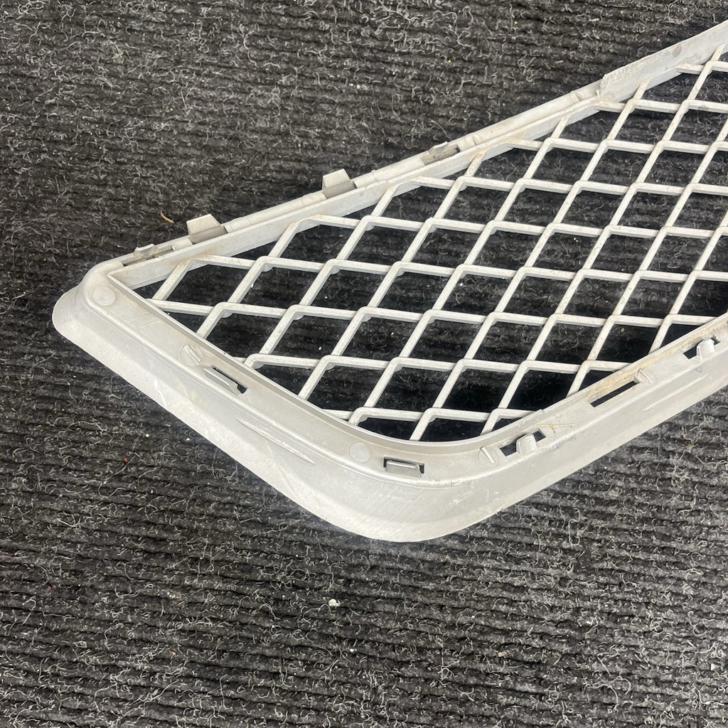 ☑️ 2009-2013 BMW X5 - Front Lower Center Bumper Grille 7222854 TITAN OEM