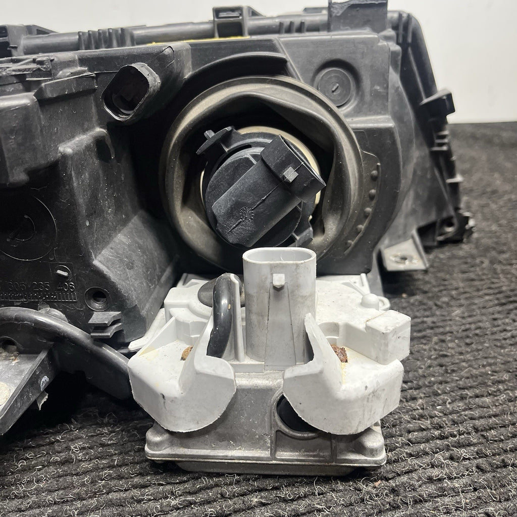 ☑️ 1999-2001 BMW 330i E46 Sedan Left Halogen Headlight 63126902753 OEM NOTE