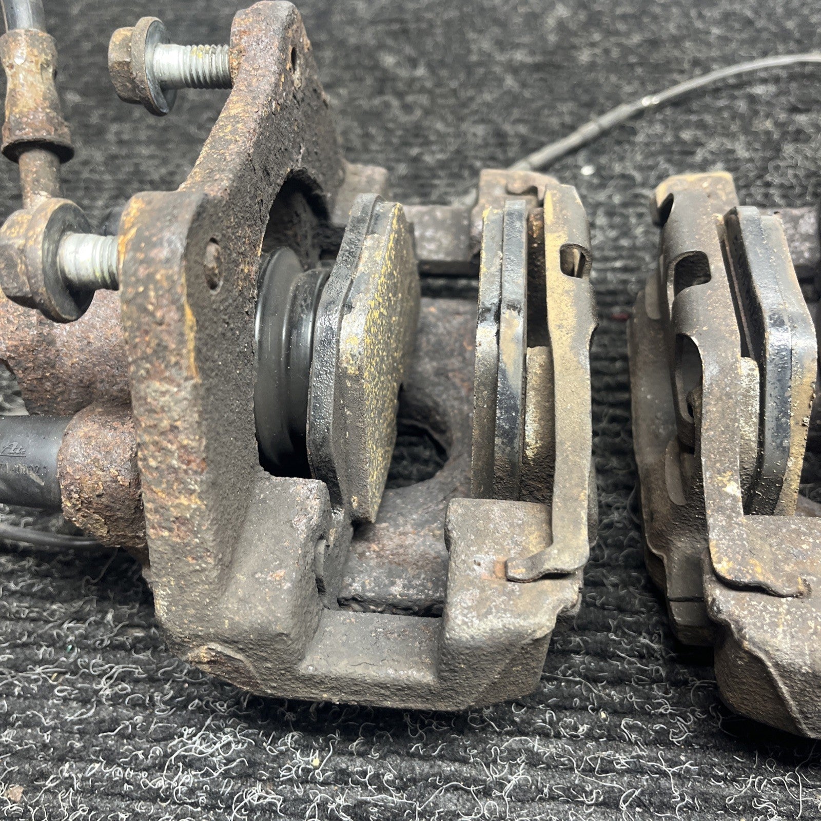 ☑️ 01-06 BMW E46 330i 330Ci RWD SET OF 2 REAR LEFT & RIGHT BRAKE CALIPER OEM