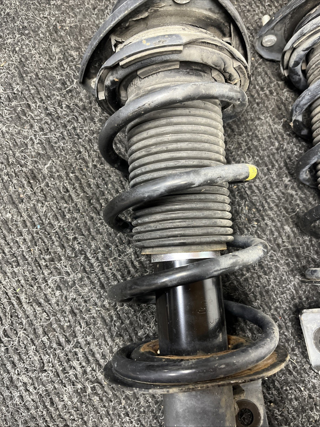 ☑️ OEM Springs & Struts Suspension Subaru BRZ Toyota 86 Scion FRS