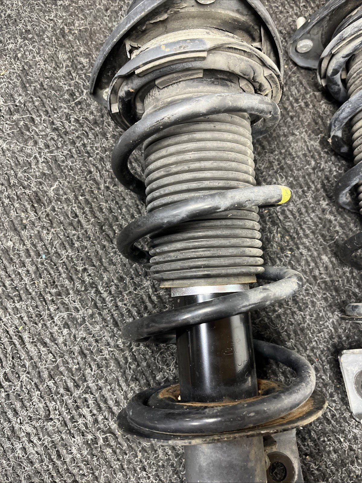 ☑️ OEM Springs & Struts Suspension Subaru BRZ Toyota 86 Scion FRS