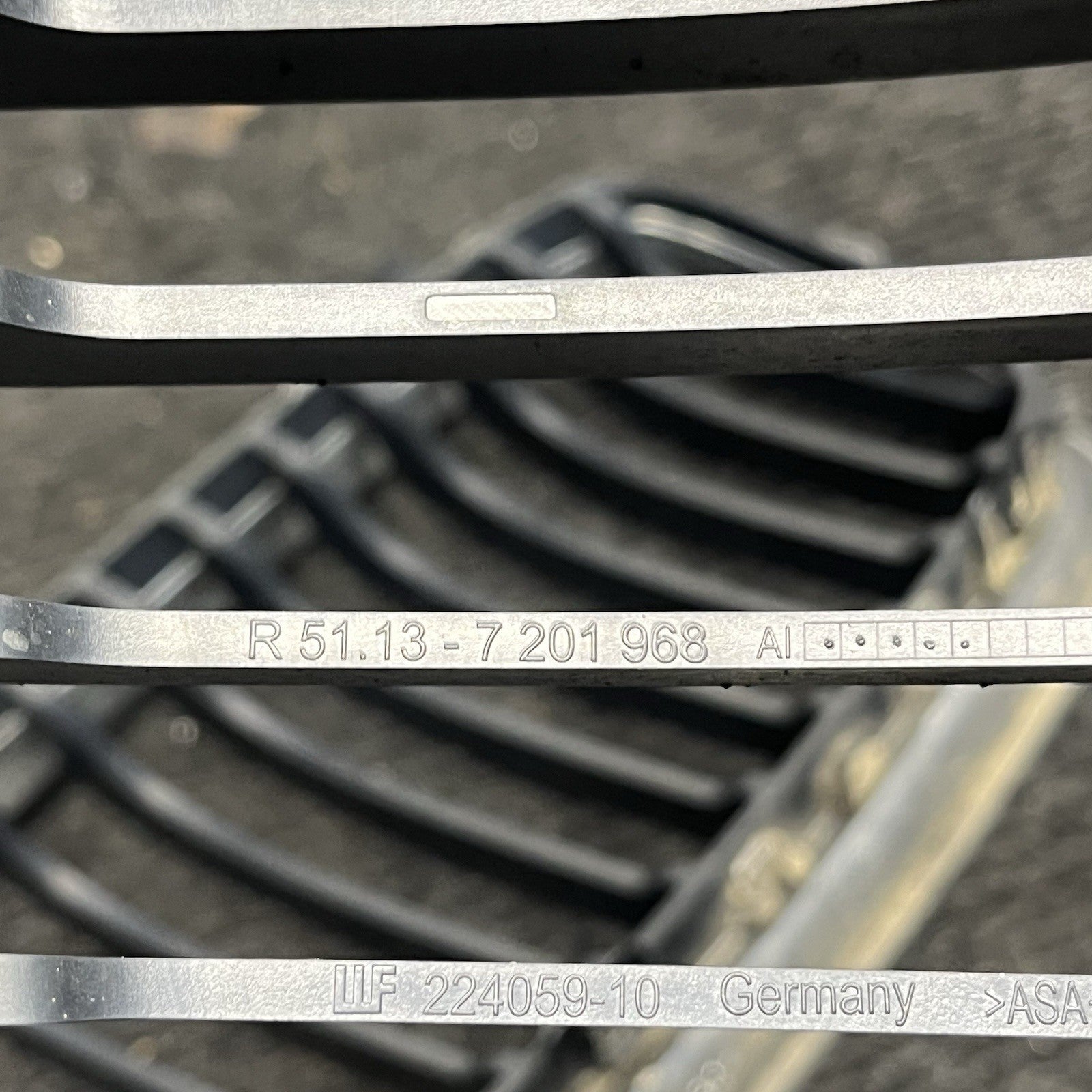 ☑️ BMW 3 Series E90 E91 Front Bumper Grill Pair Kidney 7201967 7201968 GENUINE
