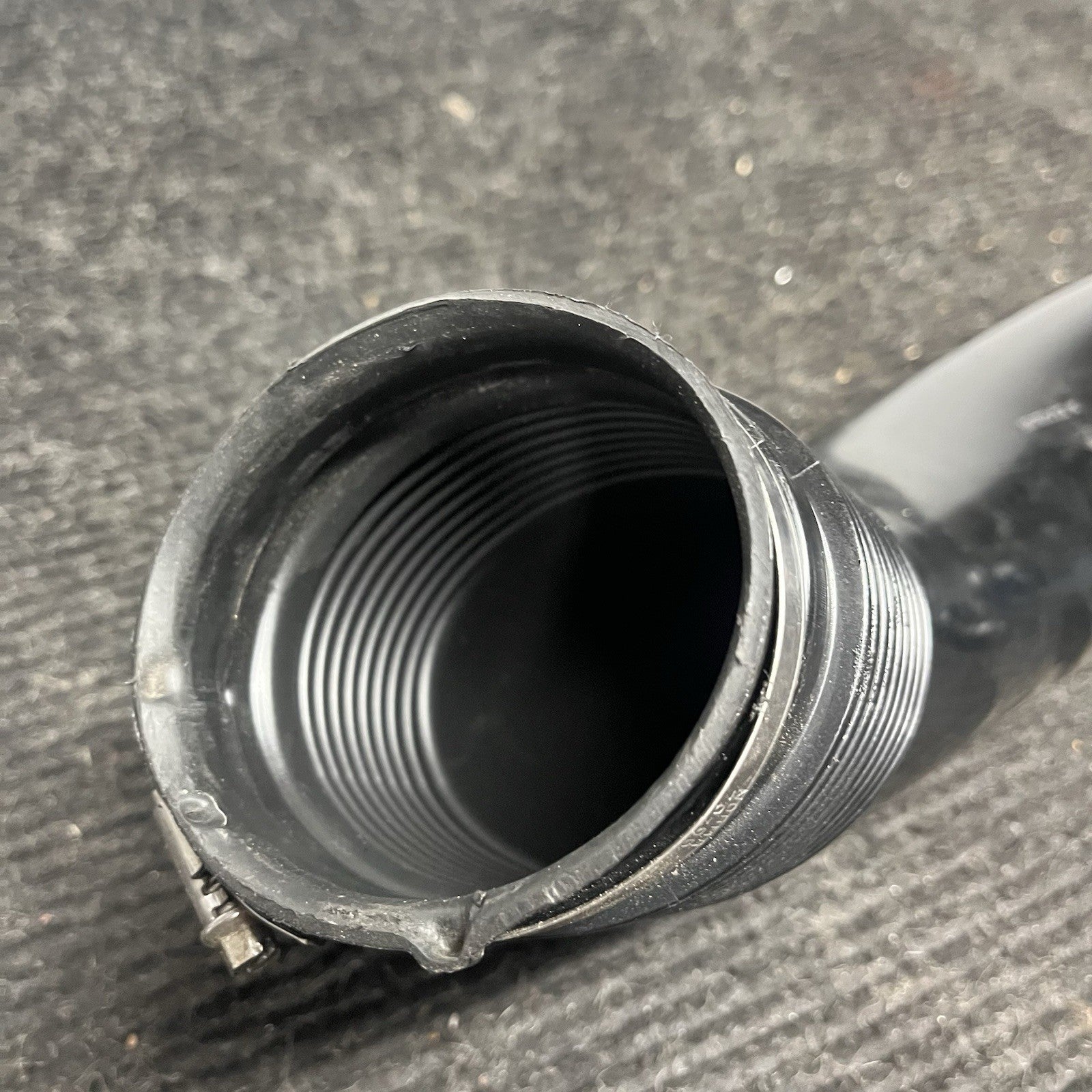 ☑️ BMW F15 X5 X6 35i 3.0L Air Intake Cleaner Duct Tube 7605585 OEM