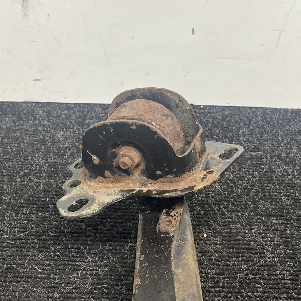 ☑️ 01-06 BMW E46 330i 330 REAR RIGHT TRAILING ARM KNUCKLE WHEEL HUB W/AXLE  OEM